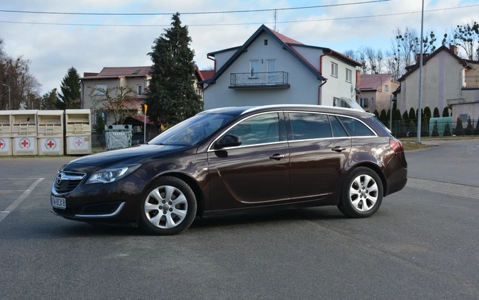Opel Insignia cena 32900 przebieg: 305000, rok produkcji 2014 z Dzierzgoń małe 379